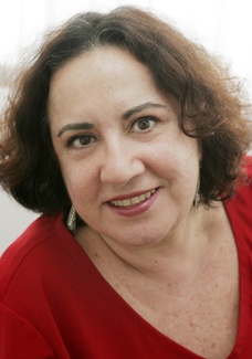 Regina Navarro Lins é psicanalista e escritora.