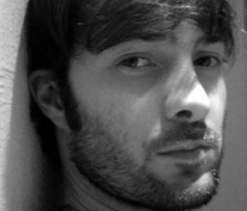 Lúcio (foto) e o namorado foram repreendidos nas dependências da Ofner.