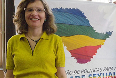 Heloisa explica que den�ncias podem ser registradas online.