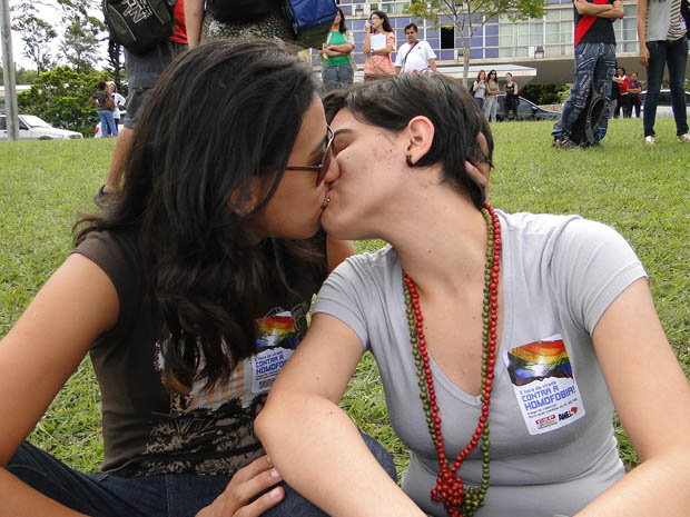 Marcela e Isabela aderiram ao protesto no campus da UFMG.