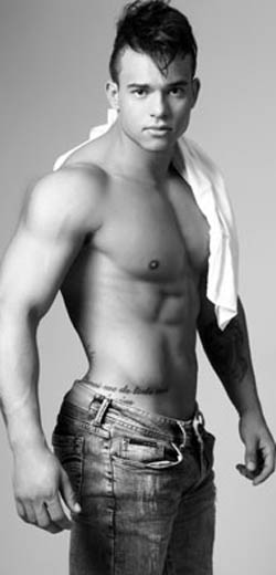 Diego Uchoa, 22, ex-jogador de futebol, Ilha Anchieta (SP)