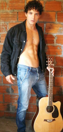 Eddy Branco, 24, Ilha dos Marinheiros (Sul)