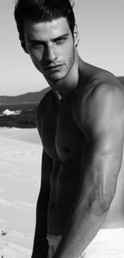 Lucas Malvacini, 21, B�zios