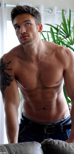 Gustavo Schmitt, 24, modelo, Ilhas Delta do Jacu� (RS)