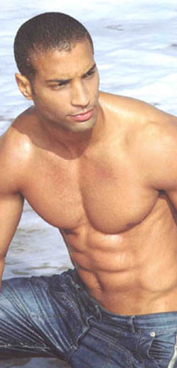 Ramirez Allender, 29, modelo, Itaparica