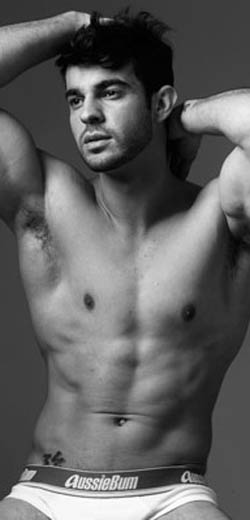 Rodolfo Paes, 23, arq. de Martin Vaz