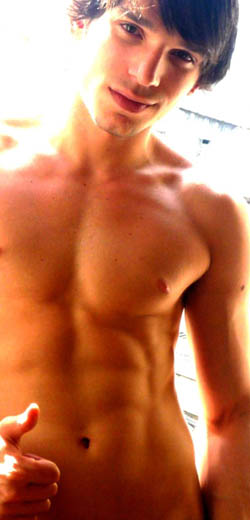 Teen sarado, 18 anos