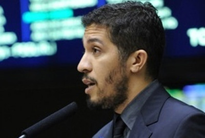Jean Wyllys: Cada um sabe a dor e a del�cia de ser o que �.