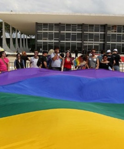 Braslia:Marcha contra a homofobia , no ltimo dia 18, reuniu 5000 pessoas.