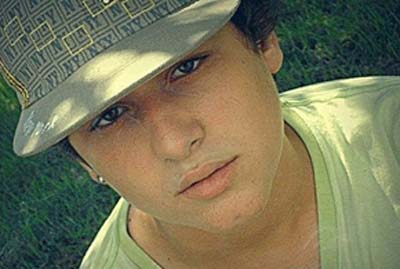 O jovem Alexandre Ivo, que teve a vida interrompida por crime homof�bico.