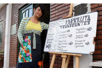 Carla diz que resolveu abrir o restaurante para gerar o pr�prio trabalho e ajudar outros transexuais.