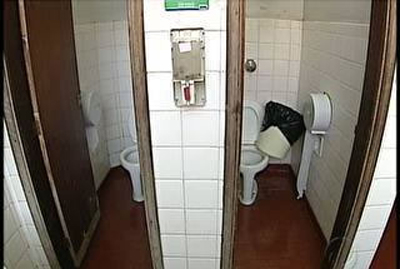  Banheiro exclusivo para gays no col�gio Vicente Rijo (PR).