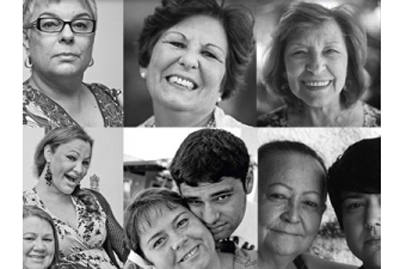 M�es s�o o centro da exposi��o.