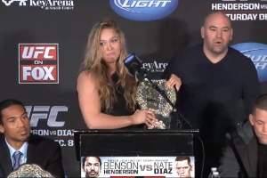 UFC apresenta Ronda como campe� e anuncia estreia para fevereiro; Cyborg � 2� da fila