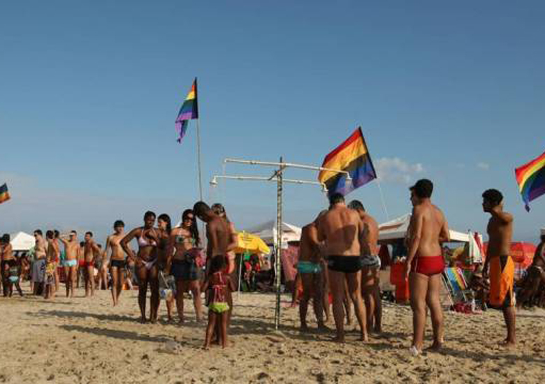 Ipanema est� entre as 10 melhores praias para l�sbicas, gays, bissexuais, travestis e transexuais do mundo, segudo o site Queerty