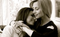 Atriz americana Eva Longoria, de 'Desperate housewives', simula rela��o com a cantora Lara Fabian