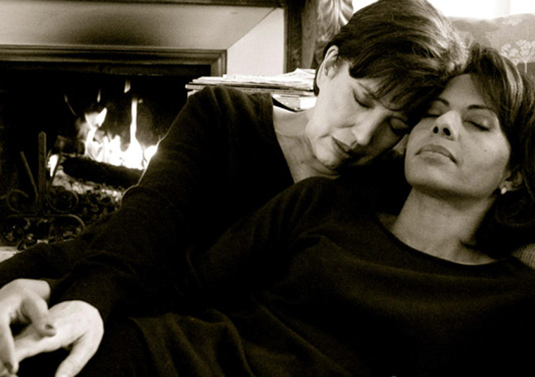Roselyne Bachelot, ex-ministra da sa�de da Fran�a, com a jornalista Audrey Pulvar
