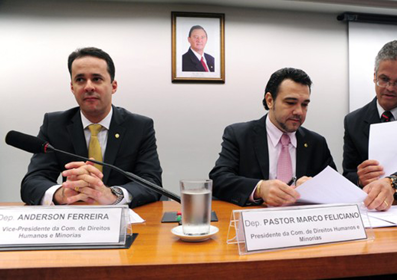 O relator do projeto da cura gay, deputado Anderson Ferreira (PR-PE) e o presidente da Comisso de Direitos Humanos, Marco Feliciano