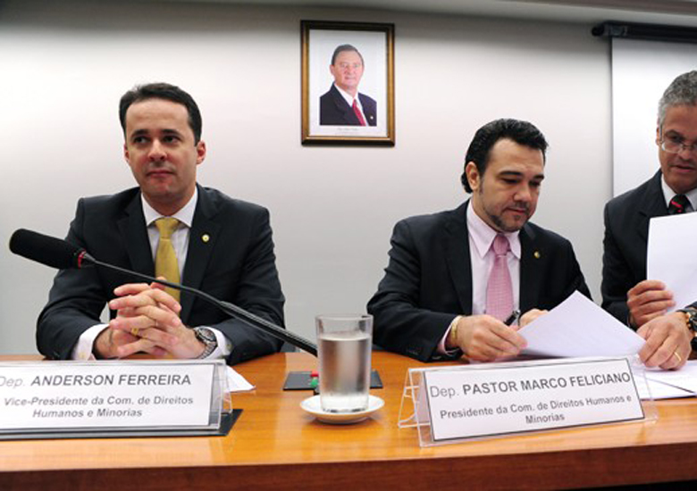 O relator do projeto da cura gay, deputado Anderson Ferreira (PR-PE) e o presidente da Comiss�o de Direitos Humanos, Marco Feliciano
