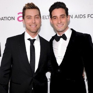 Lance e Michael devem viver juntos em Los Angeles.