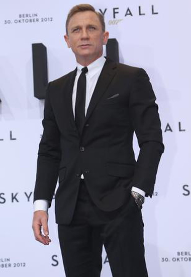 Daniel Craig: O ator contou  revista Vanity Fair que o seu membro  o que ele mais valoriza na vida. Enquanto a afirmao soou como uma piada, Dame Judi Dench afirmou que o 