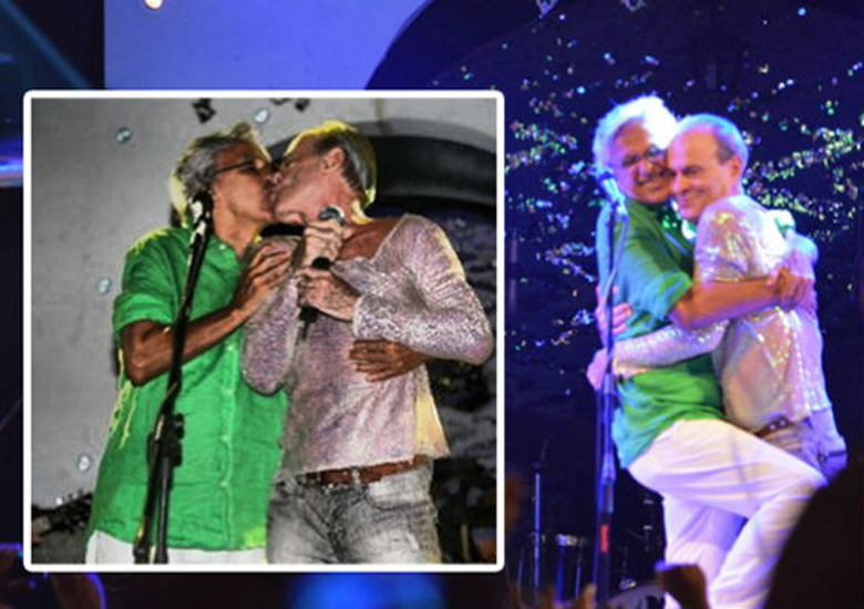 Caetano e Ney durante show em Salvador
