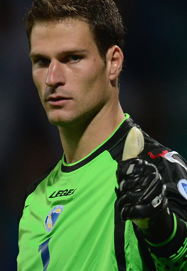 Asmir Begovic � B�snia e Herzegovina