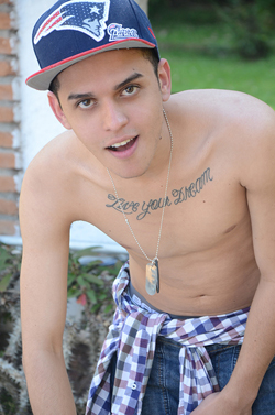 Junior, 19 anos, paulista