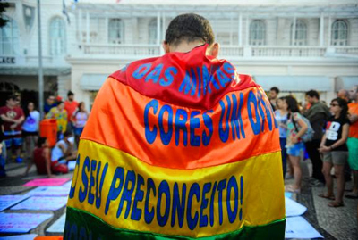 Ativistas LGBT cobram presena do Estado em favelas para enfrentar violncia