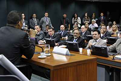 Audi�ncia p�blica com pessoas que dizem terem deixado de ser homossexuais (Foto: Gabriela Korossy / C�mara dos Deputados