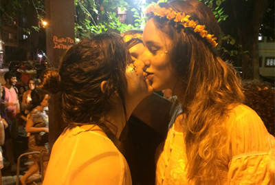 Em maro, ativistas promoveram um beijao na Praa So Salvador, em Laranjeiras, na Zona Sul, onde dois homens foram agredidos depois de um beijo em um restaurante