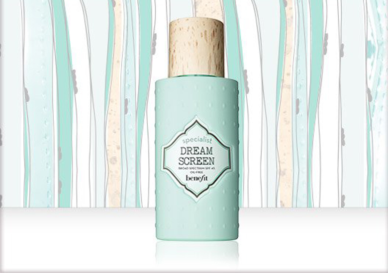 J� Benefit finalmente lan�ou o protetor solar para a sua linha de cuidados faciais! O Dream Screen tem textura leve, e a cobertura � matificante e hidratante. Certo?