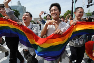 Iga  a terceira cidade do Japo a reconhecer casais homossexuais