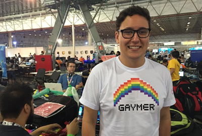 Mrcio de Mendona Brito, estudante de arquitetura de 24 anos,  um dos membros do grupo de gamers gays da Campus Party, o Campus G.