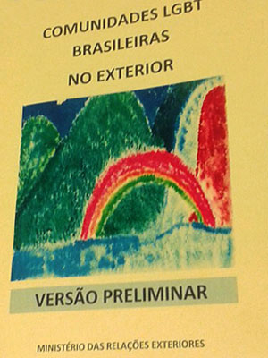Capa da vers�o preliminar de cartilha voltada � popula��o LGBT que mora ou viaja para o exterior 