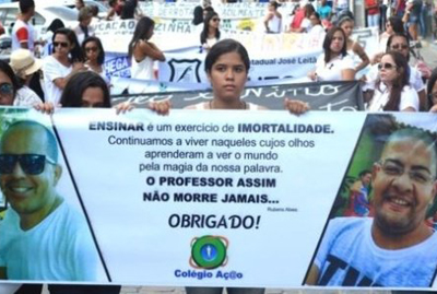 Estudantes protestam ap�s morte de professores.
