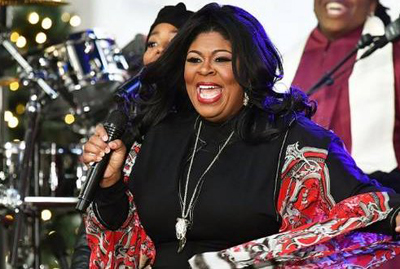 A ida da cantora gospel Kim Burrell ao programa de Ellen DeGeneres foi cancelada.