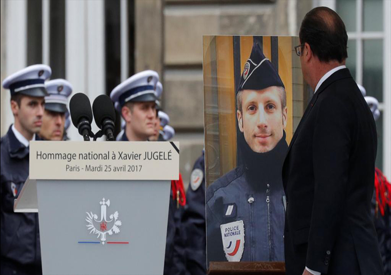 O presidente franc�s, Fran�ois Hollande, durante cerim�nia em homenagem a Xavier Jugel�, policial franc�s morto em atentado terrorista no dia 20 de abril em Paris.