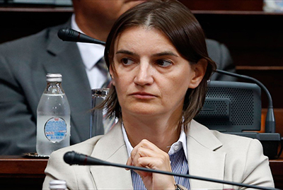 Ana Brnabic foi nomeada primeira-ministra da Srvia nesta quinta-feira (15).