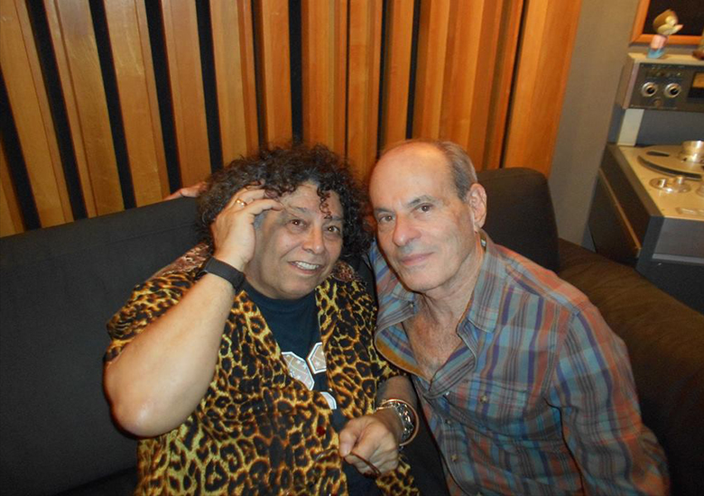 Edy Star no est�dio com Ney Matogrosso em foto do Facebook.
