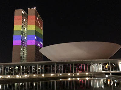 Congresso Nacional ganha cores do arco-íris em homenagem ao Dia do Orgulho LGBT