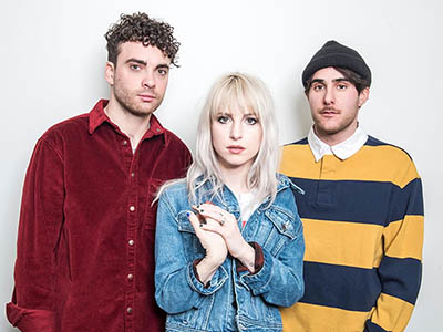 Hayley explica saída de membros do Paramore: Não toleramos homofobia