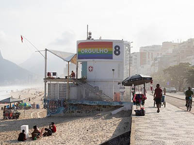 Rio celebra mês de orgulho LGBTI+ com instalação de painéis na orla