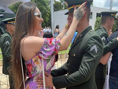 'Ódio gratuito', diz atleta vítima de transfobia em cerimônia militar