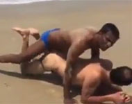 Turista fodido na praia