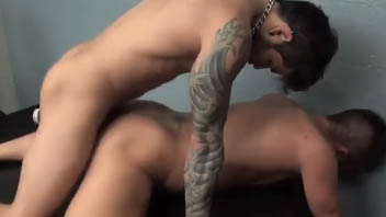 Tatuado safado