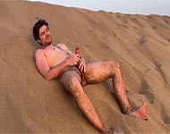 Punheta em uma praia